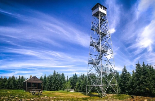 Hunter Condo | Luxury Retreat on Hunter Mountain w/ Hot Tub, Sauna, Pool, Zipline, Hike