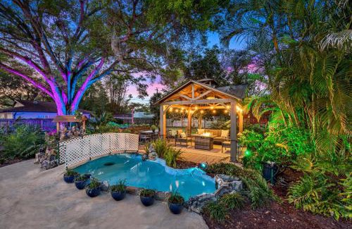 Largo House | Luxury Retreat: Pool Games Basketball More