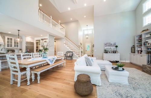 West Wing Estates House | Luxury Retreat w/Pool, Hot Tub, Outdoor Kitchen & Fire Pit