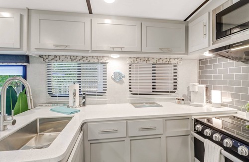 Central Naples House | Luxury RV experience w/all the amenities in central Naples!