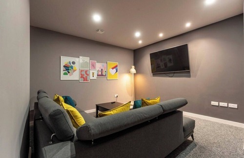 Middlesbrough Apartment | Luxury Self Contained Studio (2)