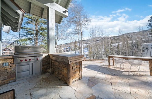 Avon Cabin | Luxury Ski-in/Ski-out Bachelor Gulch Designer Cabin