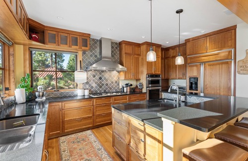 Truckee House | Luxury Ski Lease | Located in Lahontan | Northstar