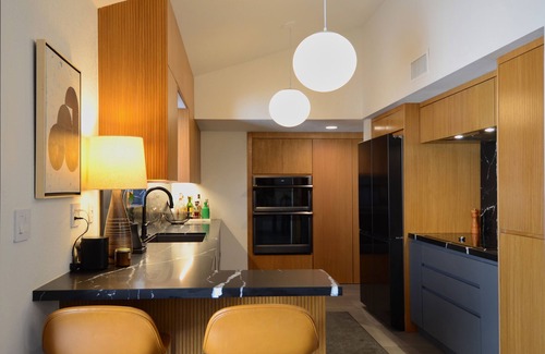 Sonora Sunrise Condo | Luxury South Palm Springs Designer-Renovated Condo Home