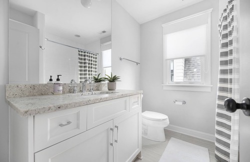 Charlotte House | Luxury Spa (Hot tub), Sauna, Gas Fire pit & more