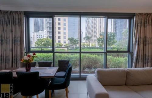 Dubai Apartment | Luxury Spacious 1 BR in Creek Residence