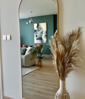 Bur Dubai Apartment | LUXURY SPACIOUS - 1 BR - SKY GARDENS DIFC - Heart of Trade Centre and Dubai Mall