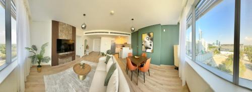 Bur Dubai Apartment | LUXURY SPACIOUS - 1 BR - SKY GARDENS DIFC - Heart of Trade Centre and Dubai Mall