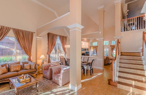 Far North Dallas House | Luxury, Spacious 4000 SF, 5 BR, 4.5 baths all en-suite, great location