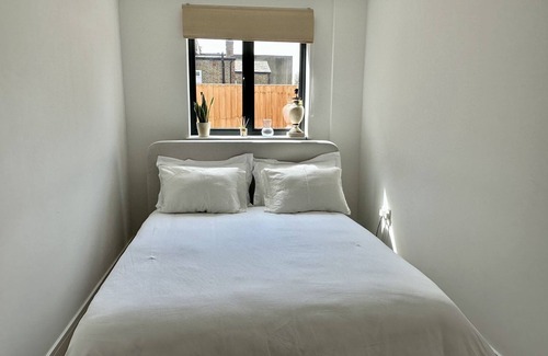 Tottenham Apartment | Luxury & spacious apartment, quick links to central london, tottenham stadium
