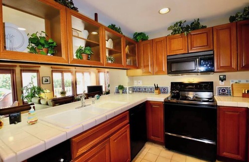 Avalon Villa | Luxury Spacious Serene Villa in Hamilton Cove 13-36