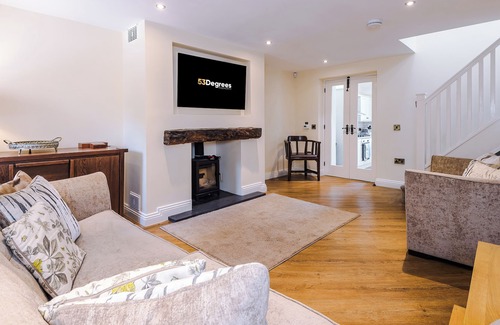 Tarporley House | Luxury Stables in Beeston | 53 Degrees Property | Countryside - Sleeps 6