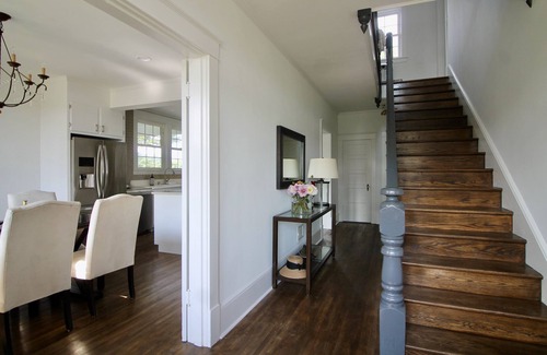 Cobham House | Luxury Stay on Flower Farm by Wineries Near Charlottesville-Pet-Friendly