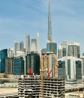 Business Bay House | Luxury Studio Apartment Palm View with Big Balcony Free Parking by Belvilla