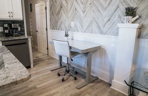 Clearwater Apartment | Luxury Studio Everything is Brand New! 5 min to the Beach!
