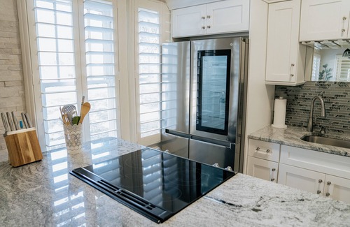 Clearwater Apartment | Luxury Studio Everything is Brand New! 5 min to the Beach!