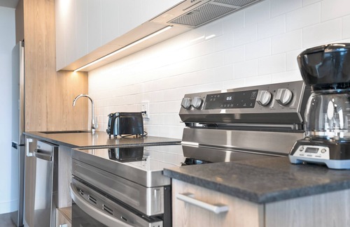 Quartier des Spectacles Apartment | Luxury Studio in Heart of MTL X304 | Metro access