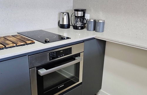 Quartier des Spectacles Apartment | Luxury Studio in the Heart of Downtown, 1 Min walk to Subway