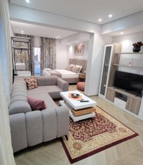 Sarande Villa | luxury studio's J&M