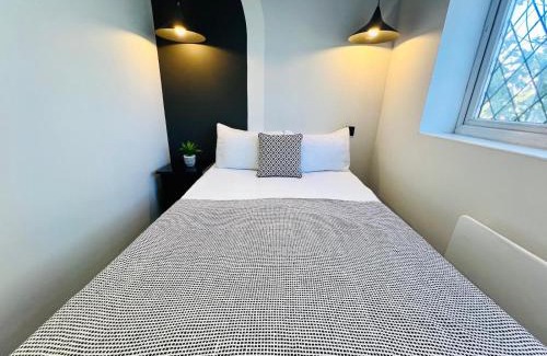 Dormers Wells Apartment | Luxury studios central London, perfect spot for tourists