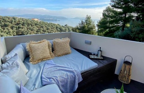 Katsarou Apartment | Luxury Suite with a queens double bed stunning sea vews and private Jacuzzi