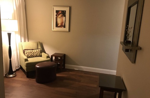 Killeen Apartment | Luxury Suites, Pool, Garden, Free Breakfast, Live Music, Fun Family Activities