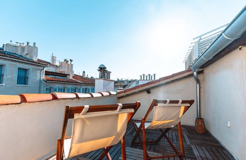 Opera Apartment | Luxury T4 Endoume - view of the Old Port