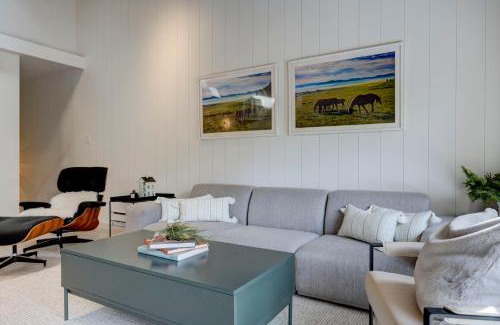Incline Village Apartment | Luxury Tahoe Getaway in Incline Village