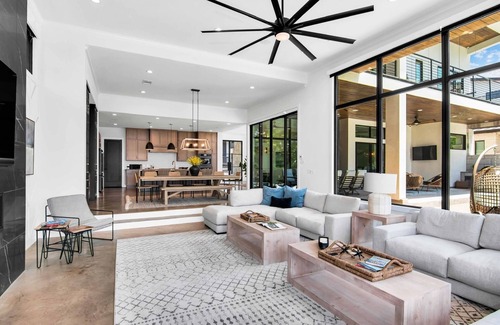 Kingsland House | Luxury Texas Retreat w/Dock on Lake LBJ