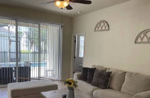 Trafalgar Village Resort | Luxury Themed 4 Bedrooms w/Pool