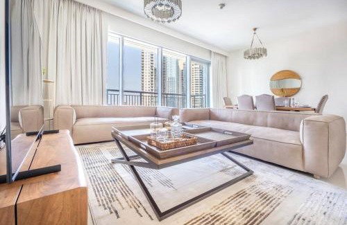 Dubai Apartment | Luxury Three Bedroom Apartment in Dubai Creek