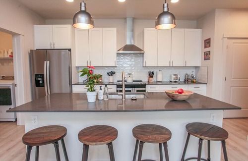 Livingston Condo | Luxury touches and Ideal location for stress free exploring
