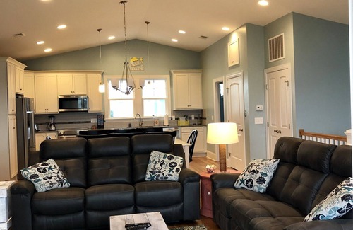 North Carolina Coast House | Luxury Townhome. 2nd row from beach. Amazing ocean views. Direct beach access.