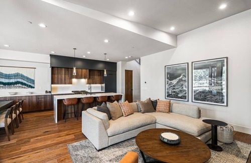 Truckee House | Luxury Townhome | Available for the Holidays!