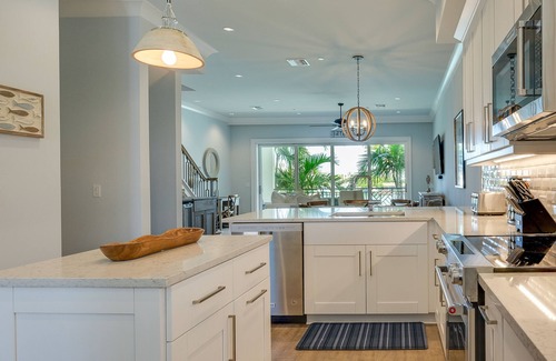 Clearwater Beach House | Luxury Townhome steps to the beachnSuper Host- 5 star Reviewed for 7 years now!