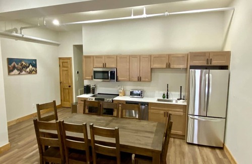 Wilmington Apartment | Luxury Townhome Unit 106