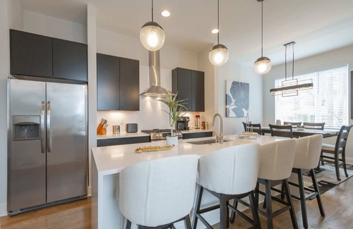 Nashville House | Luxury Townhome★11 Beds★Breathtaking Views★Mins DT