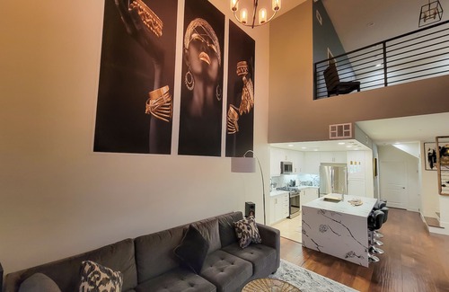 Irvine Business Complex House | LUXURY TOWNHOUSE WITH LOFT & PRIME VIEW