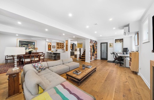 Trinity - Bellwoods House | Luxury Trinity Bellwoods 4 bedroom House