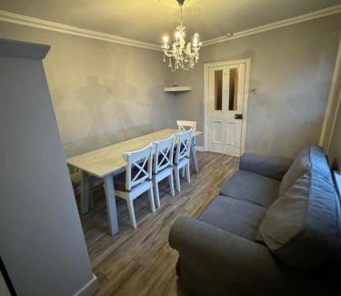 Dublin House | Luxury Triple Room Near Croke Park -1