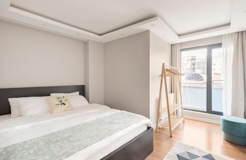 Galata Apartment | Luxury Two Bedroom Apartment near Galataport 7