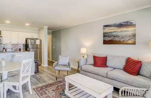 Hilton Head Island Condo | Luxury Updated Oceanfront condo at Ocean Dunes 2 BR Bikes & Beach Gear included