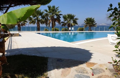 Gulluk Villa | Luxury upgraded beach front villa close to 5*hotel and local shops.