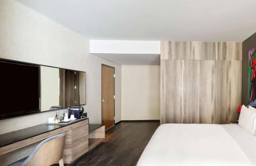 Hipodromo Hotel | Luxury Urban Escape w/Balcony &Terrace, Pet-friendly, Near El Pendulo Bookstore!