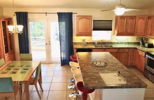 South Venice Villa | Luxury Vacation Villa with Pool close to the beaches