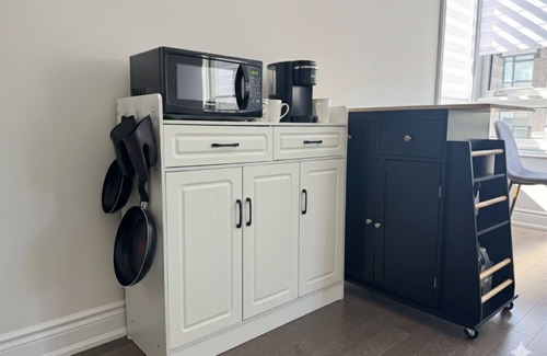 Vaughan House | Luxury Vaughan HomeStay – 1BR, Free Parking, Prime Location, 5Min to Wonderland