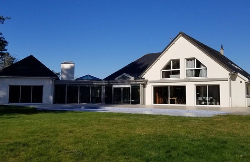Dunkirk Villa | Luxury villa with golf view