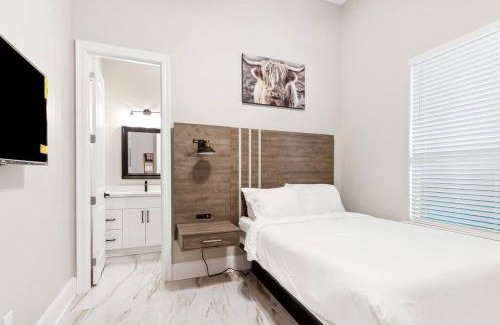 Tulane - Gravier House | Luxury Villa 5bdrm 5ba Near French Quarter