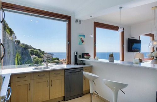 Mont Boron Apartment | Luxury villa apartment with panoramic sea views and small private garden