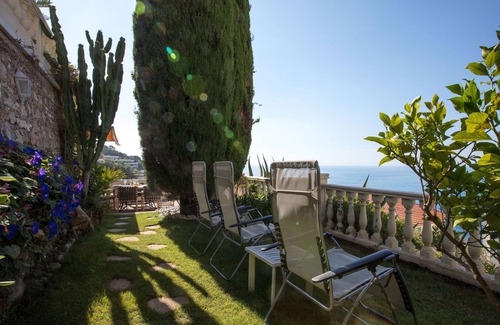 Mont Boron Apartment | Luxury villa apartment with panoramic sea views and small private garden